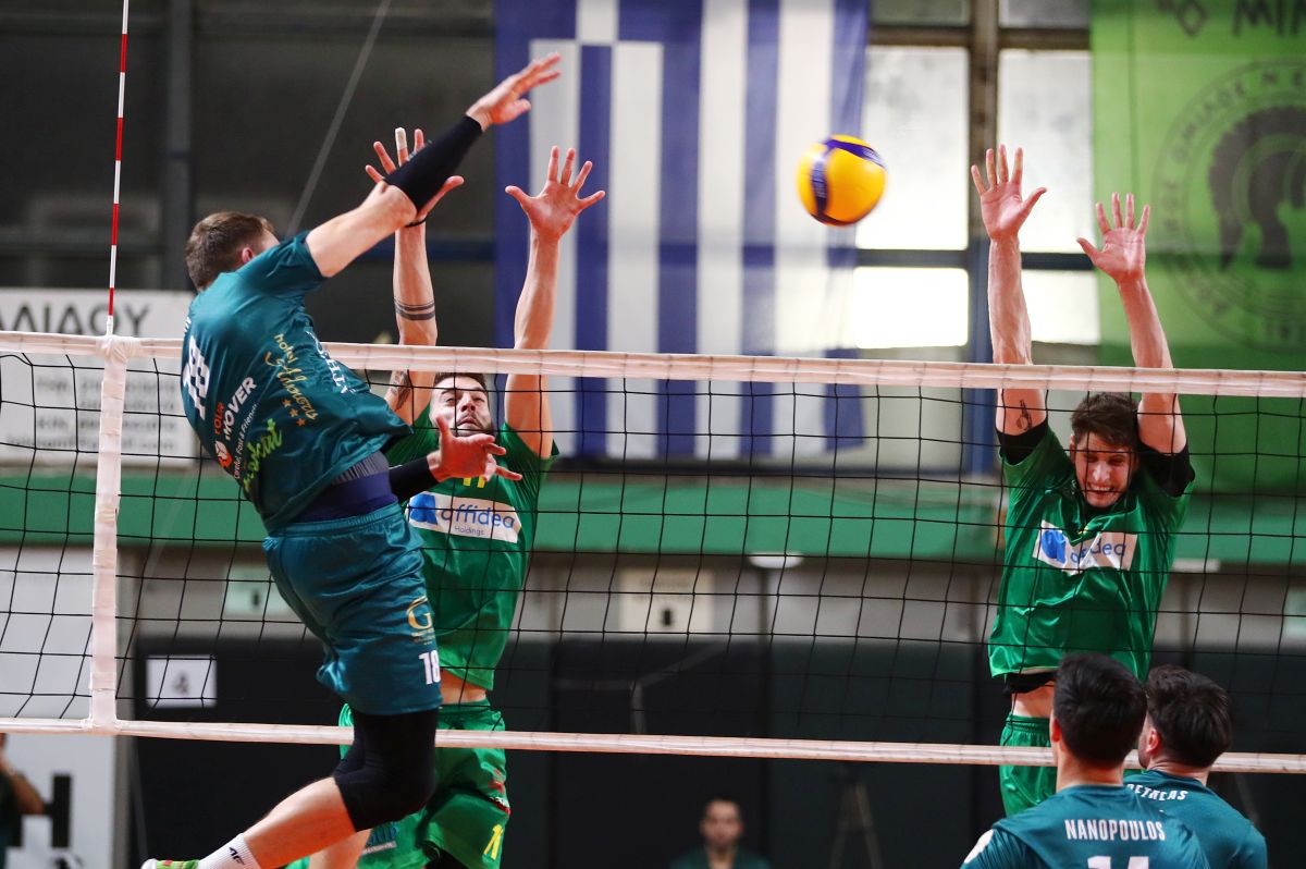 Αρχή με βαθμό η Καλαμάτα ’80 στη Volley League που πάλεψε στη Νέα Σμύρνη