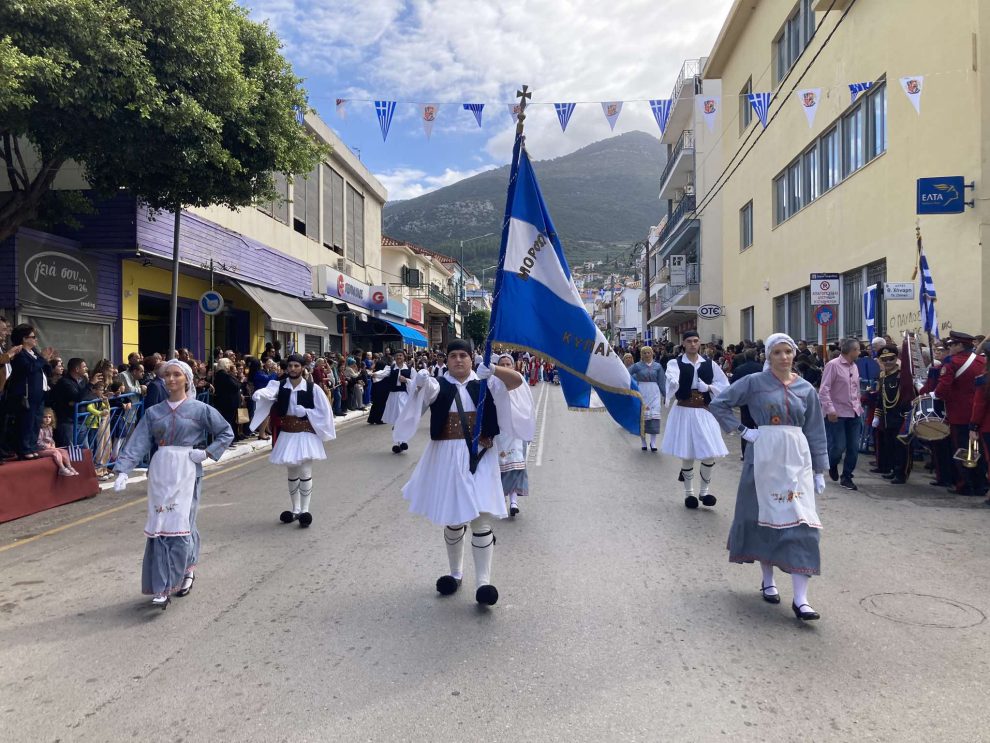 Κυπαρισσία: Πλήθος κόσμου χειροκρότησε την παρέλαση για την 28η Οκτωβρίου 1940