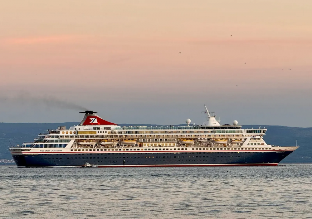 Το κρουαζιερόπλοιο «Balmoral» στο λιμάνι Καλαμάτας