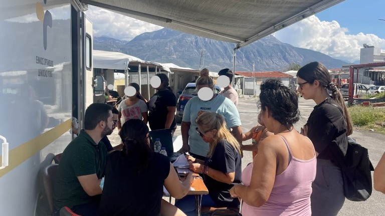 Εμβολιασμοί σε καταυλισμούς Ρομά των Δήμων Καλαμάτας και Οιχαλίας