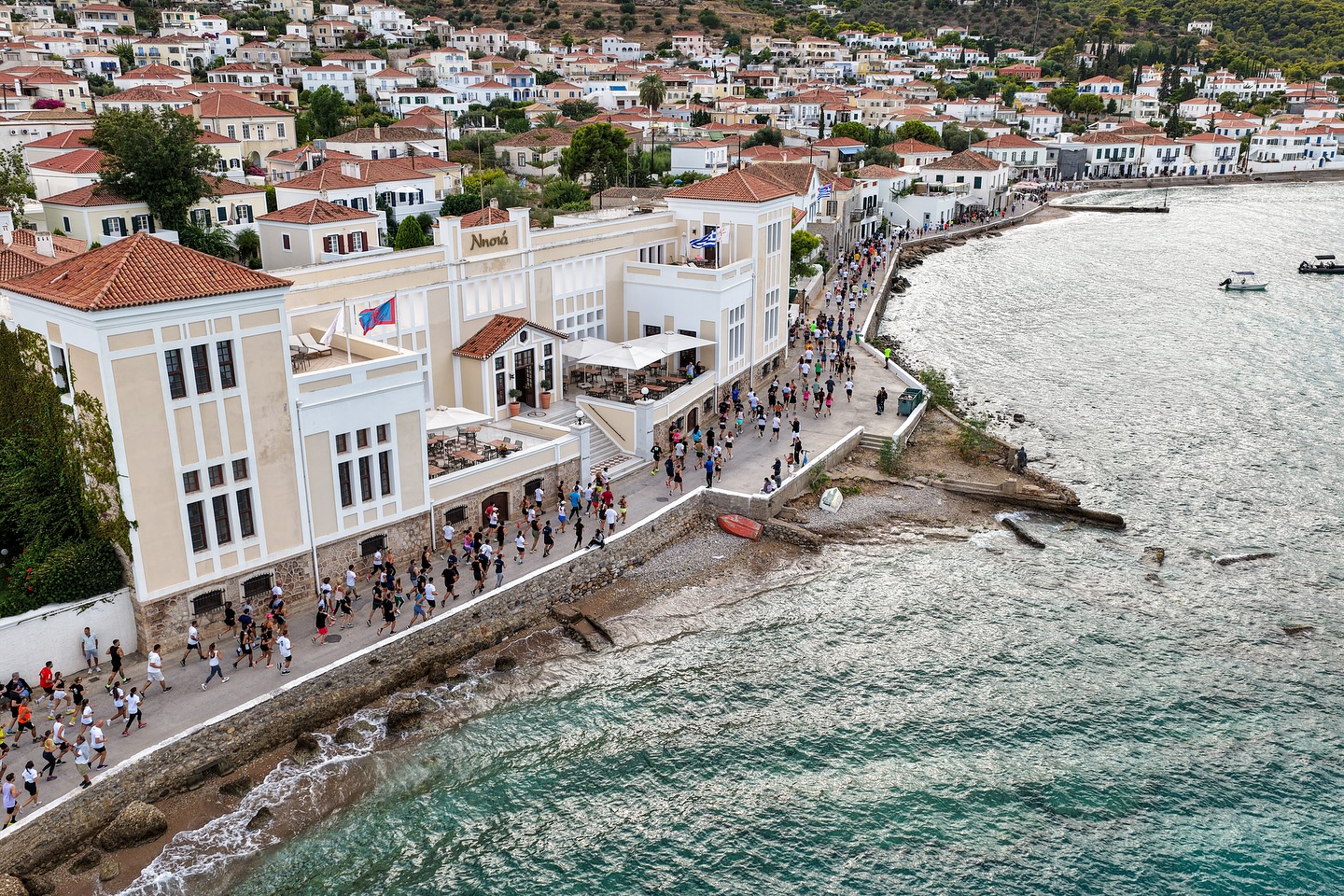 Spetses Mini Marathon 2025: Πρώτος ο Καλαματιανός Παναγιώτης Μπουρίκας
