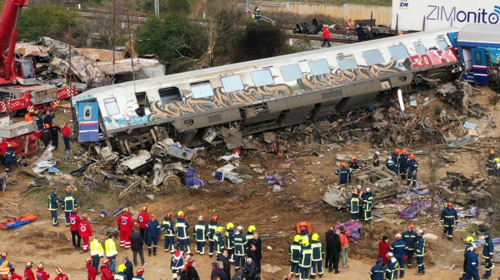 ΝΕΑΡ: «32 μήνες μετά τα Τέμπη η κυβέρνηση παραδέχεται  ότι δεν ξέρει πότε θα έρθουν τα νέα τρένα»