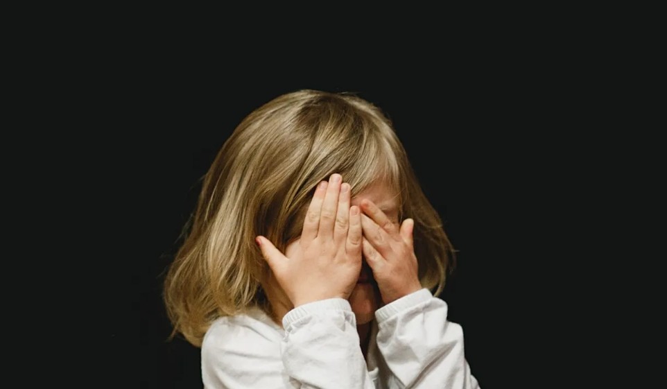 Οι χώρες της ΕΕ κατέληξαν σε συμφωνία για την ανίχνευση παιδικής κακοποίησης στο διαδίκτυο