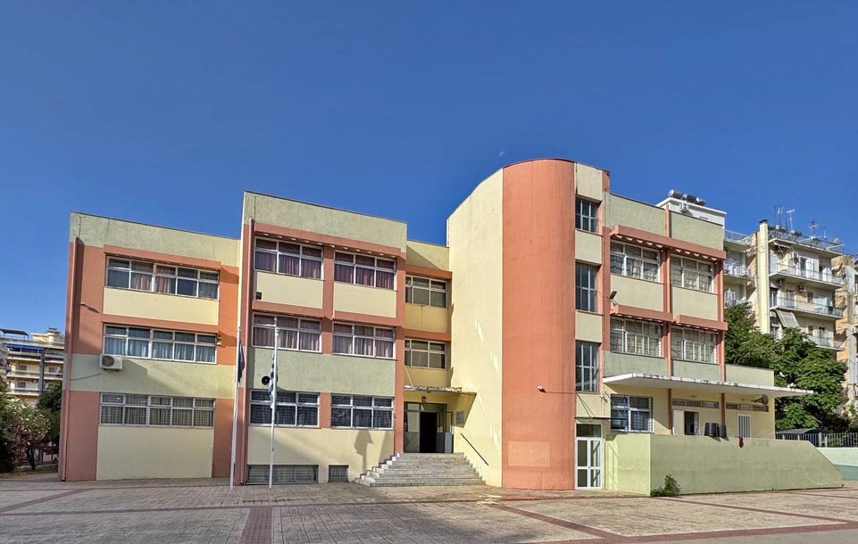 Α΄ ΕΛΜΕ Μεσσηνίας: «Κλείνουν το τμήμα ΖΕΠ Ι του 1ου Γυμνασίου Καλαμάτας»