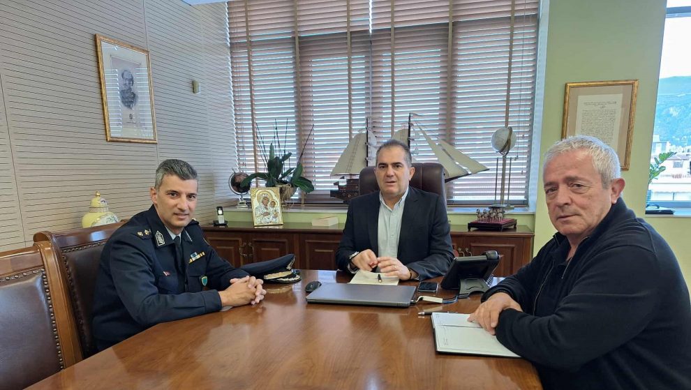 Συνάντηση του δημάρχου με το διοικητή της Τροχαίας: Στενή συνεργασία για μια πιο ασφαλή Καλαμάτα