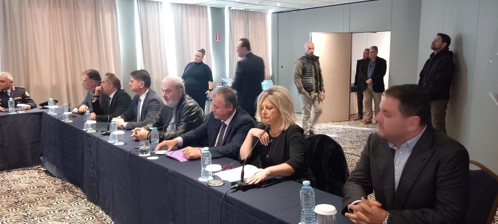 Αν τολμάνε, ας πάνε!