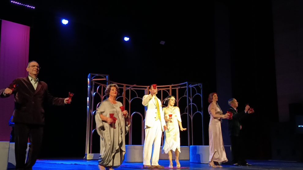 Λυρική Σκηνή στην Καλαμάτα: Ενθουσίασε το κοινό η οπερέτα «Θέλω να δω τον Πάπα»