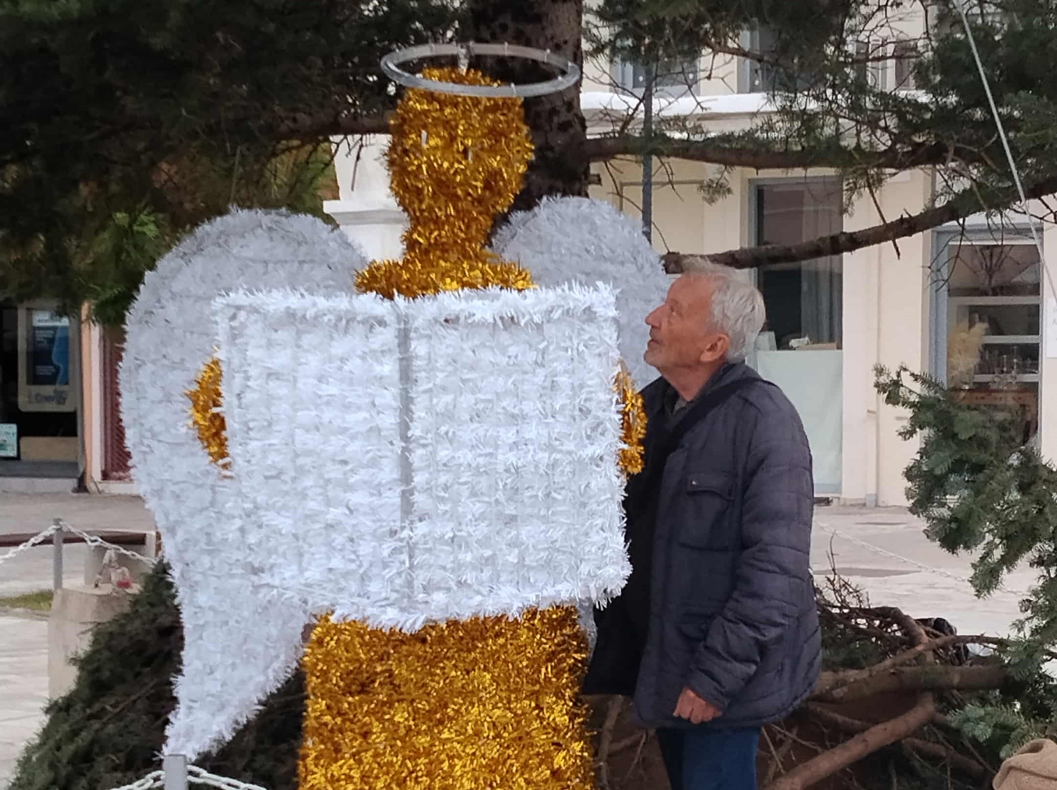 Περί αγγέλων κι άλλα χριστουγεννιάτικα…