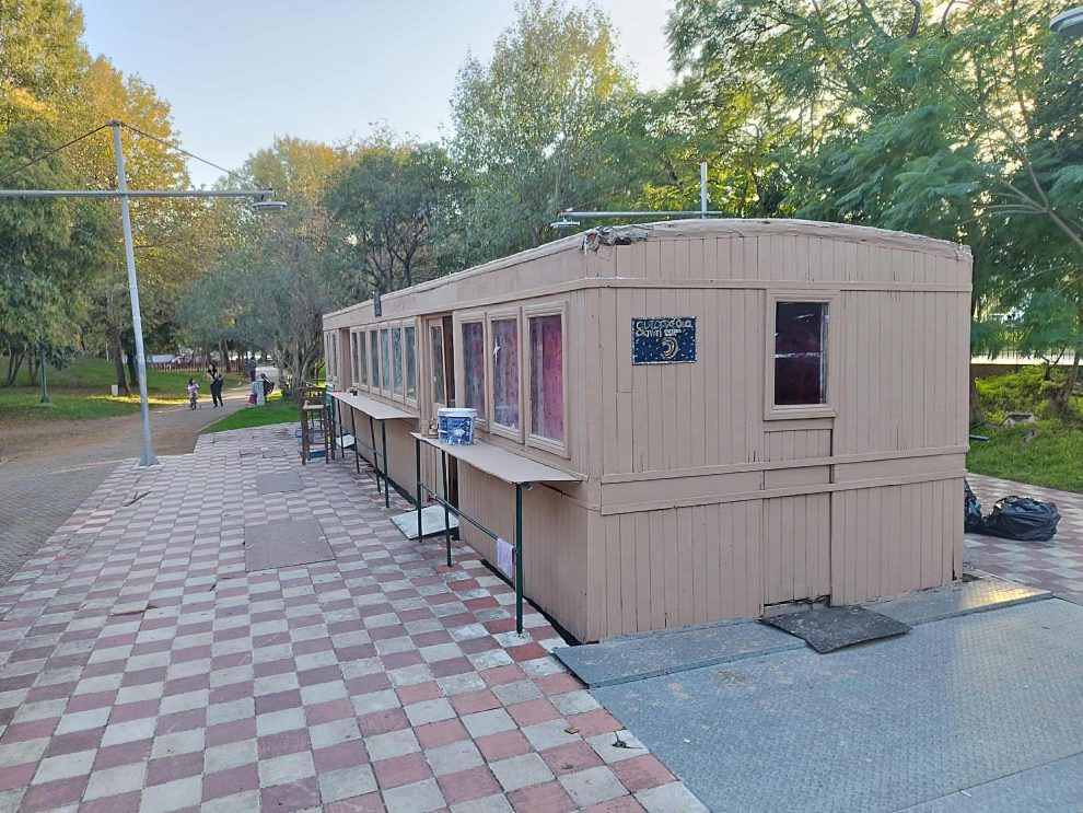 Βάψιμο στο θέατρο «Βαγόνι: Μια πράξη αλληλεγγύης στο δημόσιο χώρο…