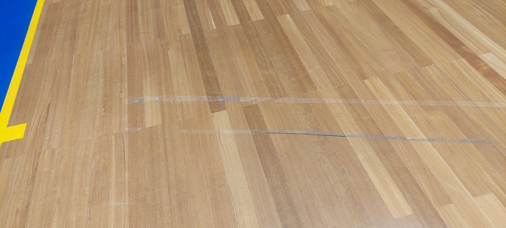 Τέντα: Ο αγωνιστικός χορός, αλλά και η βροχή την έκαναν τη ζημιά…