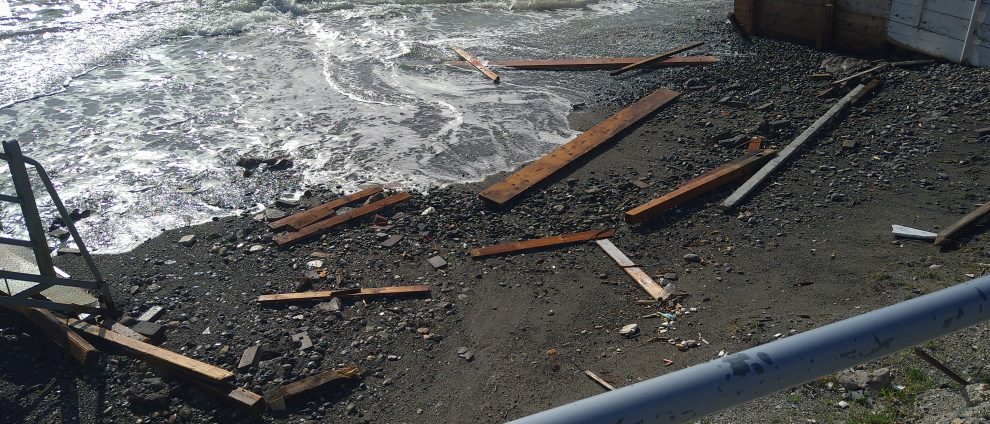 Μικροζημιές από τη θάλασσα