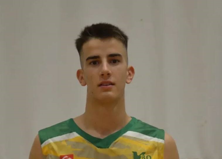 Στην Εθνική Ομάδα μπάσκετ Παίδων ο Διονύσης Καούρης της Καλαμάτας ‘80