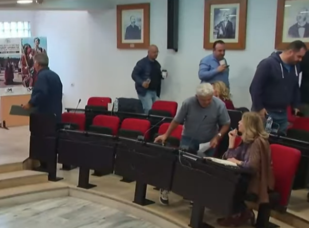 Το Δημοτικό Συμβούλιο  Μεσσήνης στα χειρότερά του…