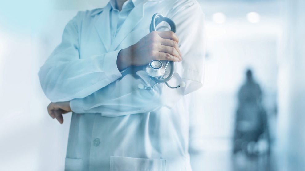 Νέες προκηρύξεις για τρεις θέσεις ιατρών στο νοσοκομείο Καλαμάτας