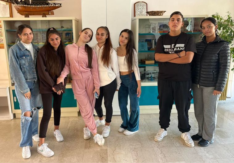 ΓΕΛ Θουρίας: Γιατί υπάρχουν και οι Ρομά που επιλέγουν να κάνουν τη διαφορά