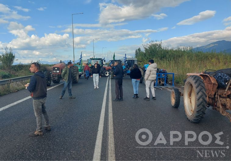 Κλιμακώνουν οι αγρότες στα μπλόκα – Όχι στην πρόσκληση Μητσοτάκη