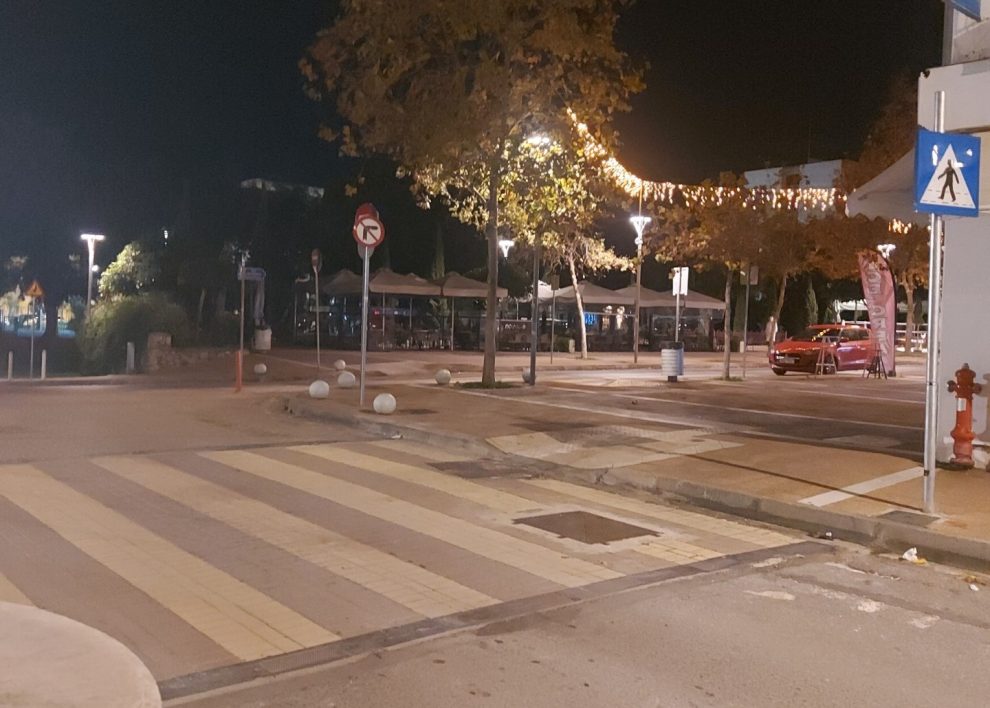 Άναψαν τα χριστουγεννιάτικα φωτάκια, έσβησαν των «έξυπνων» διαβάσεων