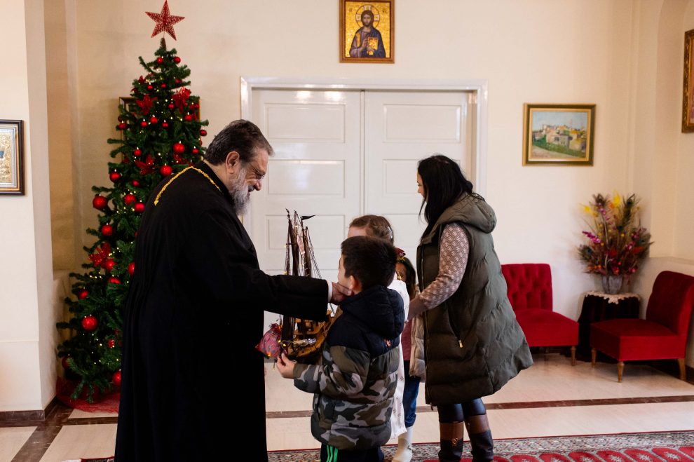 Κάλαντα και ευχές στον Μητροπολίτη Μεσσηνίας