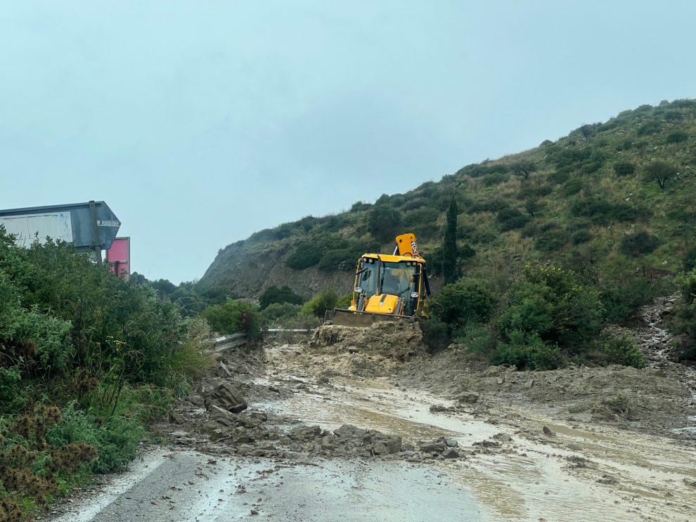 Π.Ε. Μεσσηνίας: Άμεση αποκατάσταση ζημιών στις επαρχιακές οδούς Βασιλίτσι – Φοινικούντα και Ριζόμυλο – Κορώνη