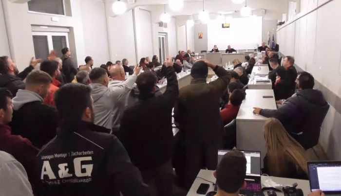 Στο Περιφερειακό Συμβούλιο Πελοποννήσου οι αγρότες – Φωνές και ένταση