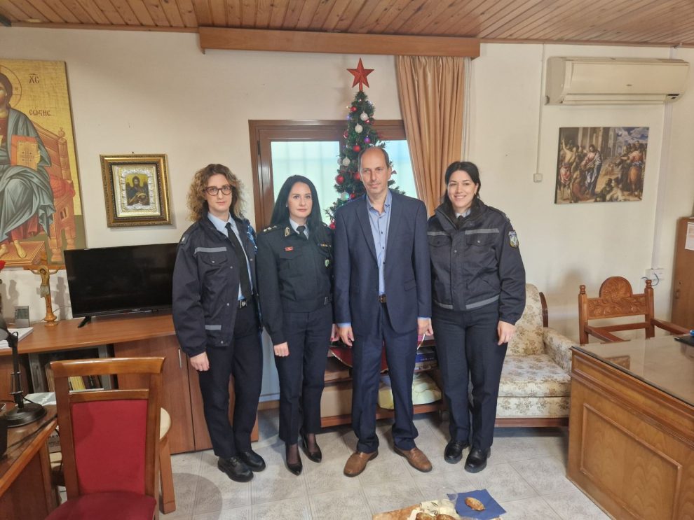 Οι αστυνομικοί της Μεσσηνίας συγκέντρωσαν  πράγματα για το Άσυλο Ανιάτων