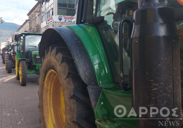 Καλαμάτα: Δυναμική αγροτική κινητοποίηση -Αποφασισμένοι να κλείσουν τον αυτοκινητόδρομο