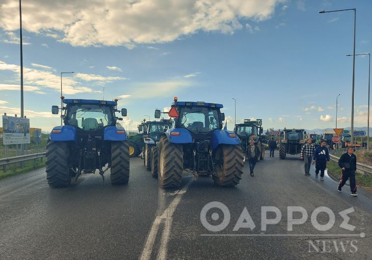 Μπλόκο αγροτών στην Ε.Ο. Ασπροχώματος -Μεσσήνης