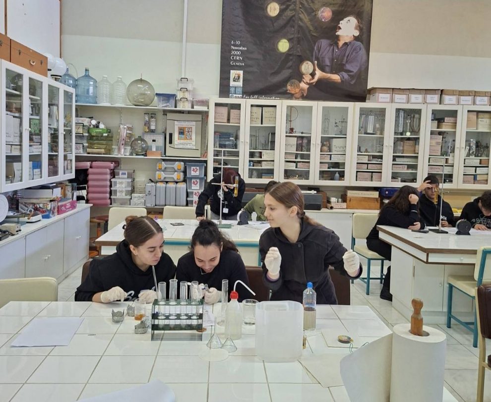 6ο ΓΕΛ Καλαμάτας: Δεύτερη θέση στον Πανελλήνιο Μαθητικό Διαγωνισμό για συμμετοχή στην Ευρωπαϊκή Ολυμπιάδα Πειραμάτων Φυσικών Επιστημών