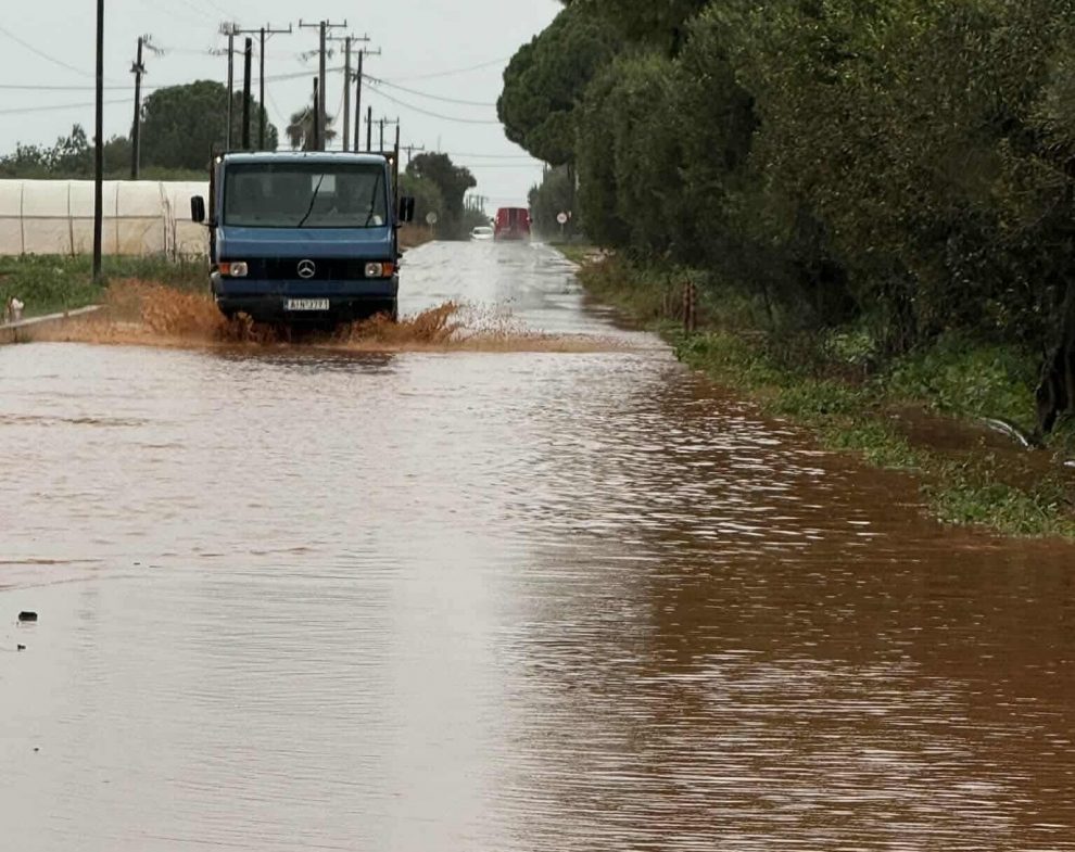 Πλημμύρα κι επικινδυνότητα στον επαρχιακό δρόμο Φιλιατρών – Μαραθόπολης