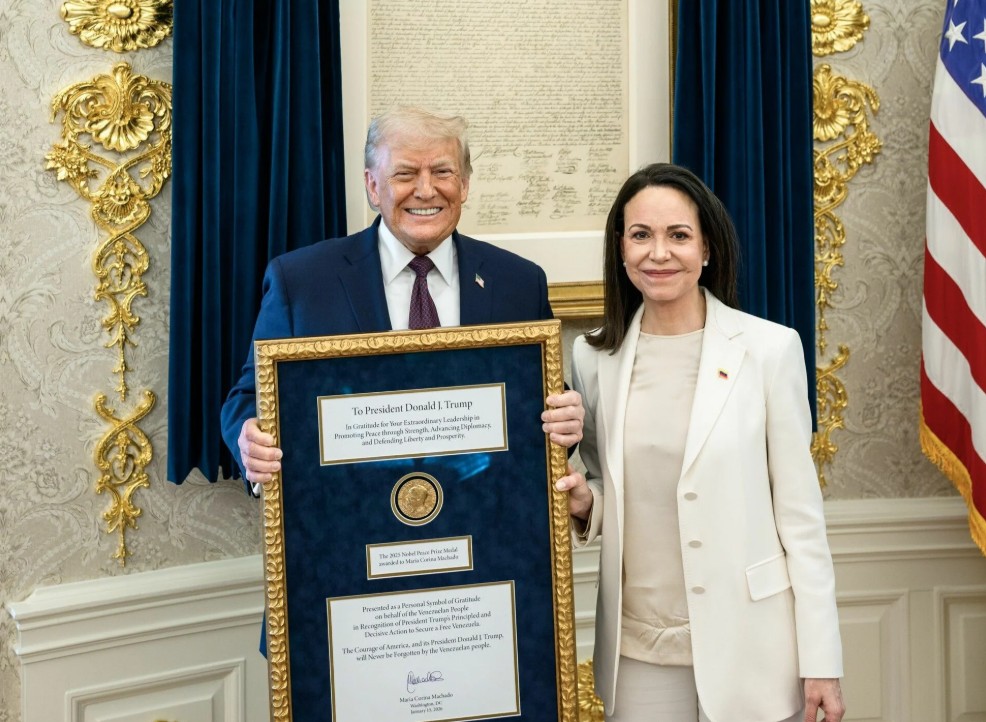«Η Μαρία μου χάρισε το Νόμπελ Ειρήνης», λέει ο Τραμπ για τη Ματσάδο