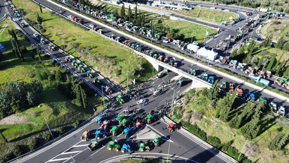 «Ναι» των αγροτών σε διάλογο μετά τη νέα πρόσκληση της κυβέρνησης