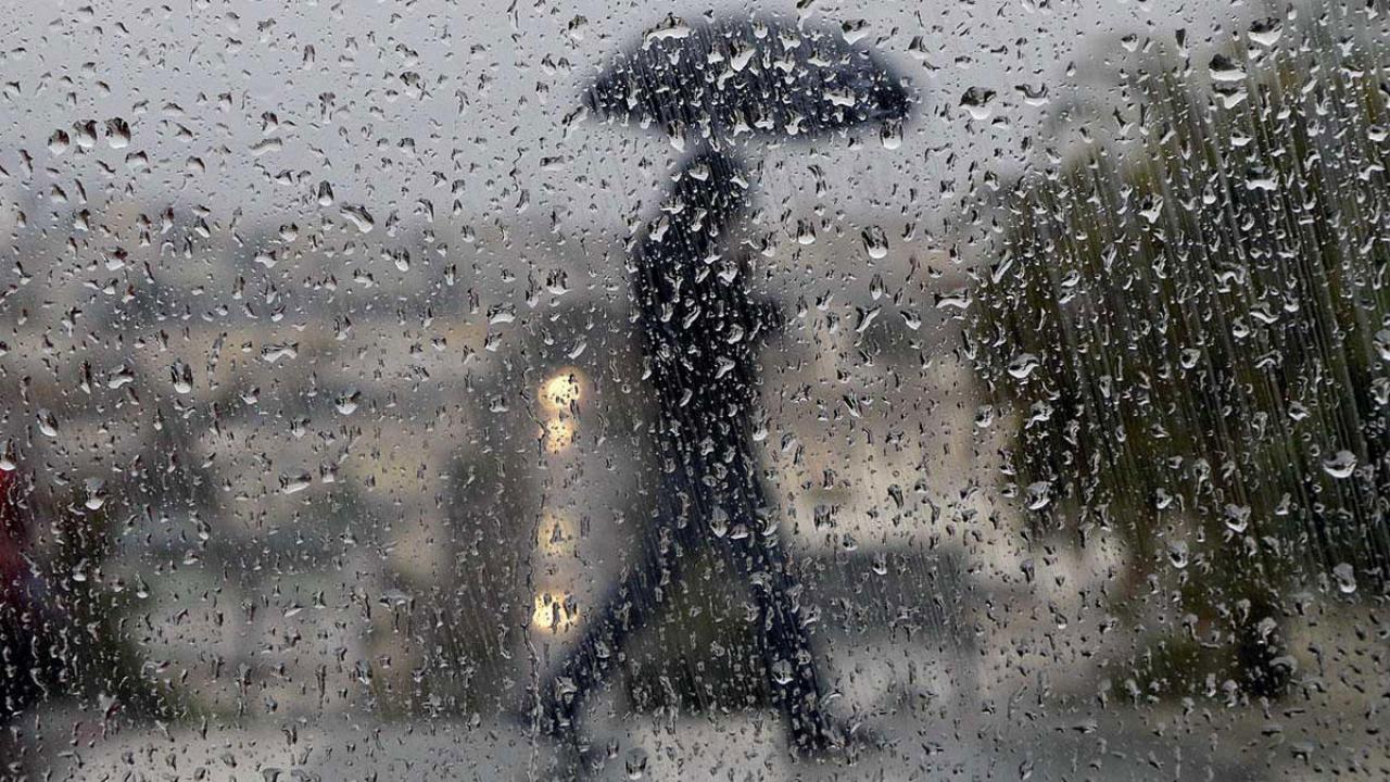 Ισχυρές βροχές και καταιγίδες από σήμερα έως την Πέμπτη στη δυτική και βορειοανατολική Ελλάδα – Εκ νέου συστάσεις της Πολιτικής Προστασίας