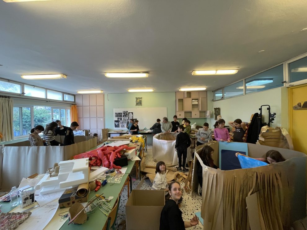 13ο Δημοτικό Σχολείο Καλαμάτας: Παρουσίαση του εργαστηρίου «Ο Χώρος που Φοράμε»