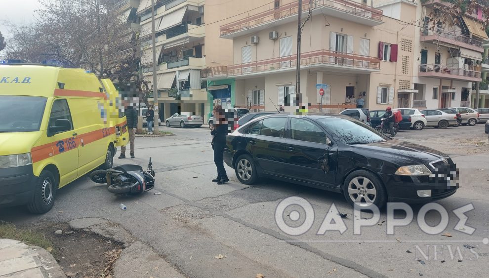 Καλαμάτα: Τροχαίο με δύο τραυματίες στη Φιλελλήνων