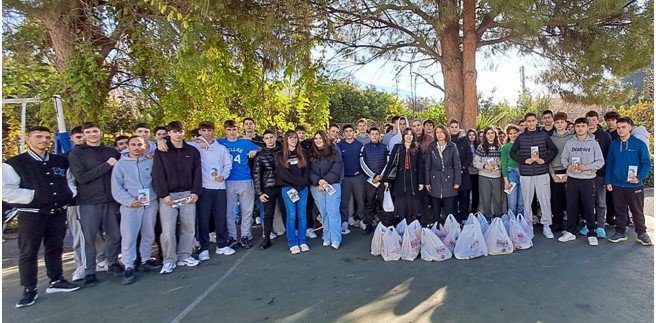 3ο ΓΕΛ Καλαμάτας: Συγκέντρωση τροφίμων για τα Παιδικά Χωριά SOS