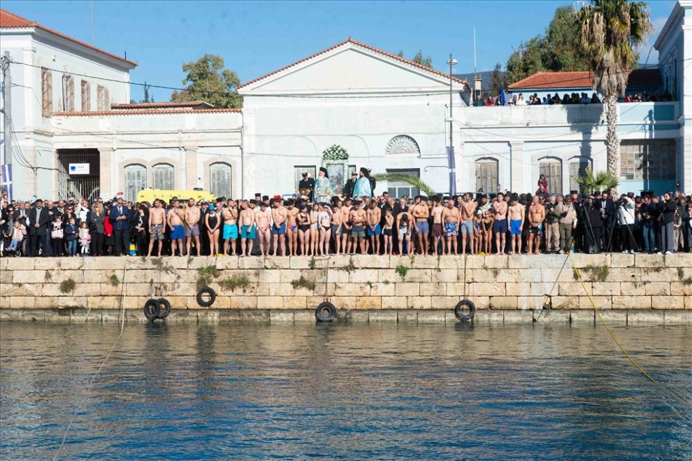 Θεοφάνεια: Σήμερα στο λιμάνι της Καλαμάτας ο αγιασμός των υδάτων