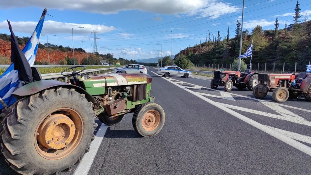 Παραμένει κλειστός από το μπλόκο, ο αυτοκινητόδρομος Κόρινθος – Τρίπολη – Καλαμάτα