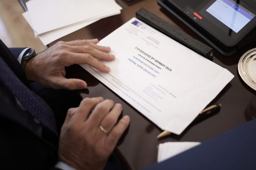 Επιστολική ψήφος για τους εκτός Ελλάδας εκλογείς – Τι λέει η πρόταση