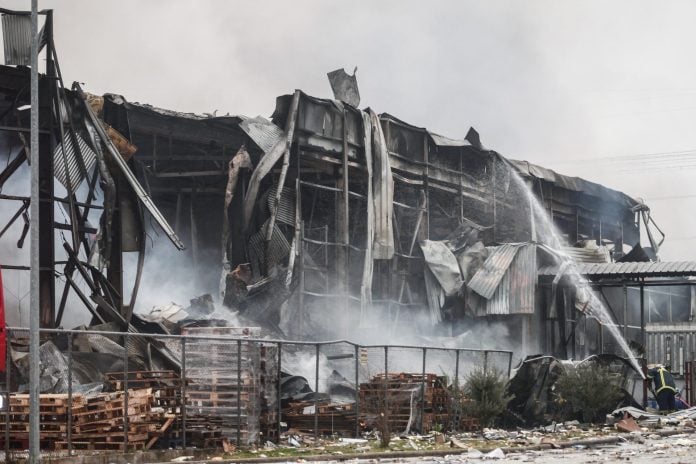 Εργατοϋπαλληλικό Κέντρο Καλαμάτας: Οδύνη και οργή για το πολύνεκρο εργατικό δυστύχημα στα Τρίκαλα