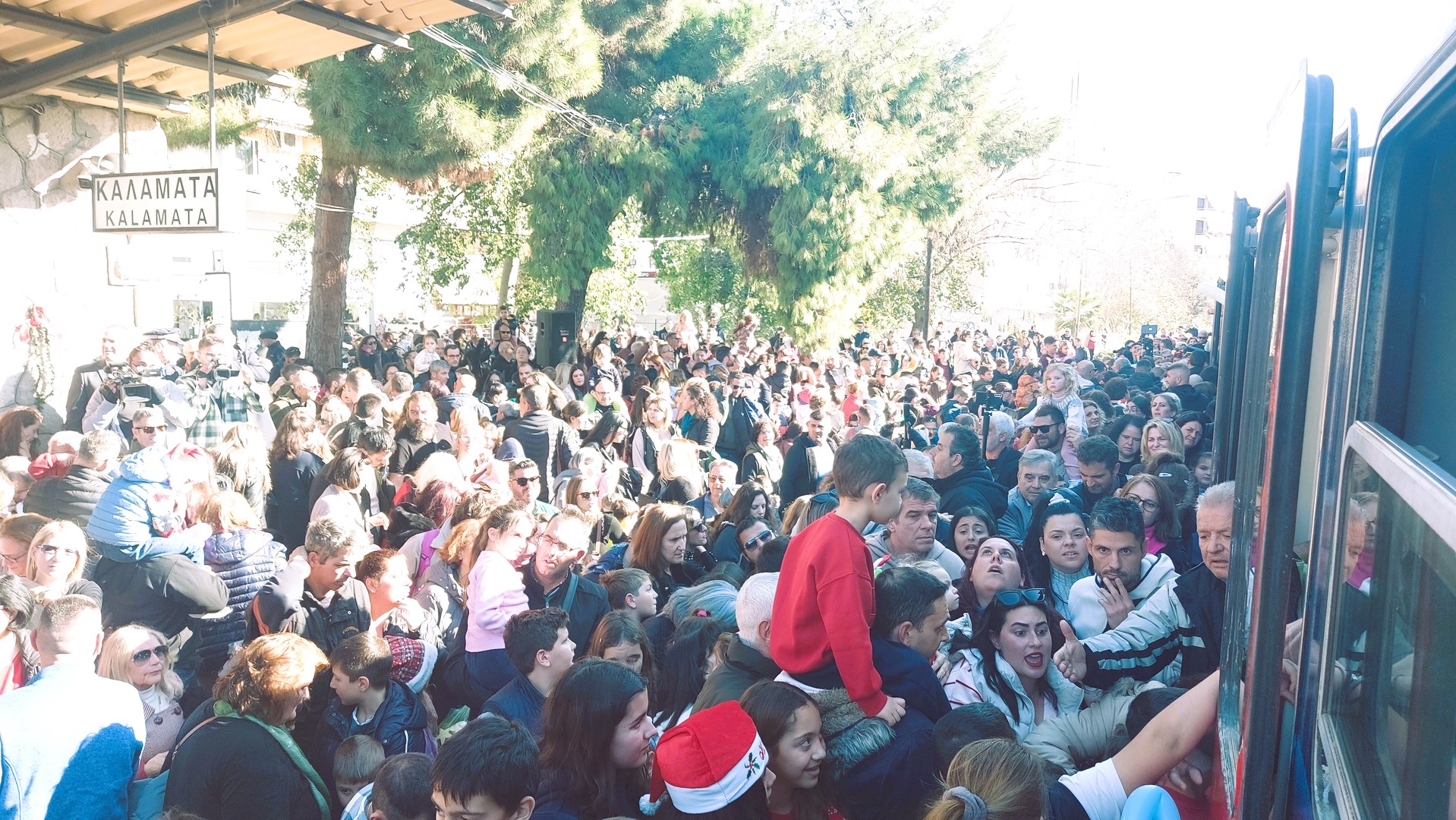 Σπρωξίδι, φωνές, αλλά τουλάχιστον όλα κύλησαν ομαλά