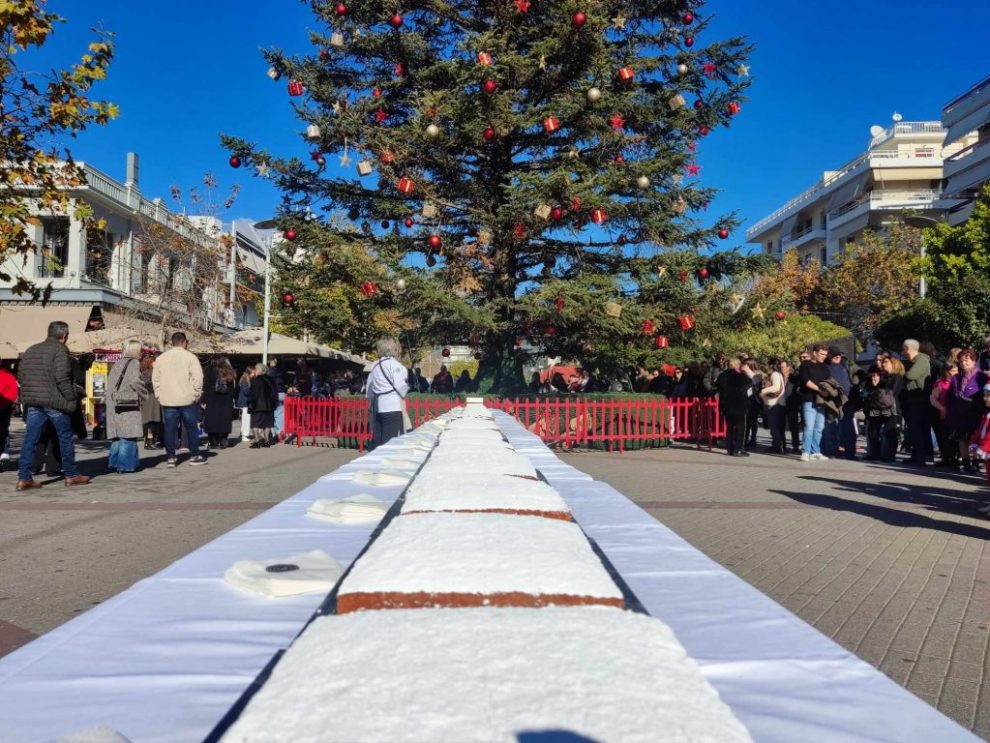 Κοπή γιγαντιαίας βασιλόπιτας σήμερα στην κεντρική πλατεία Καλαμάτας