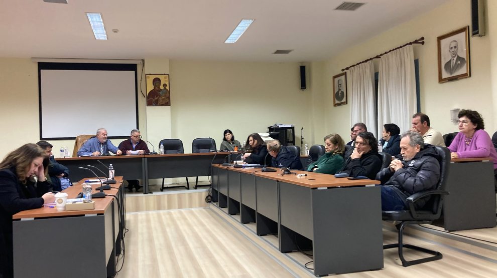 Δημοτικό Συμβούλιο Τριφυλίας: Ευχαριστίες σε προσωπικό  & εκατέρωθεν βολές για πλημμύρες