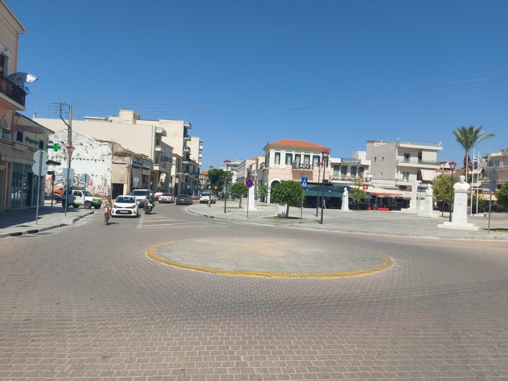 Έρχονται κολωνάκια  στην πλατεία 23ης Μαρτίου