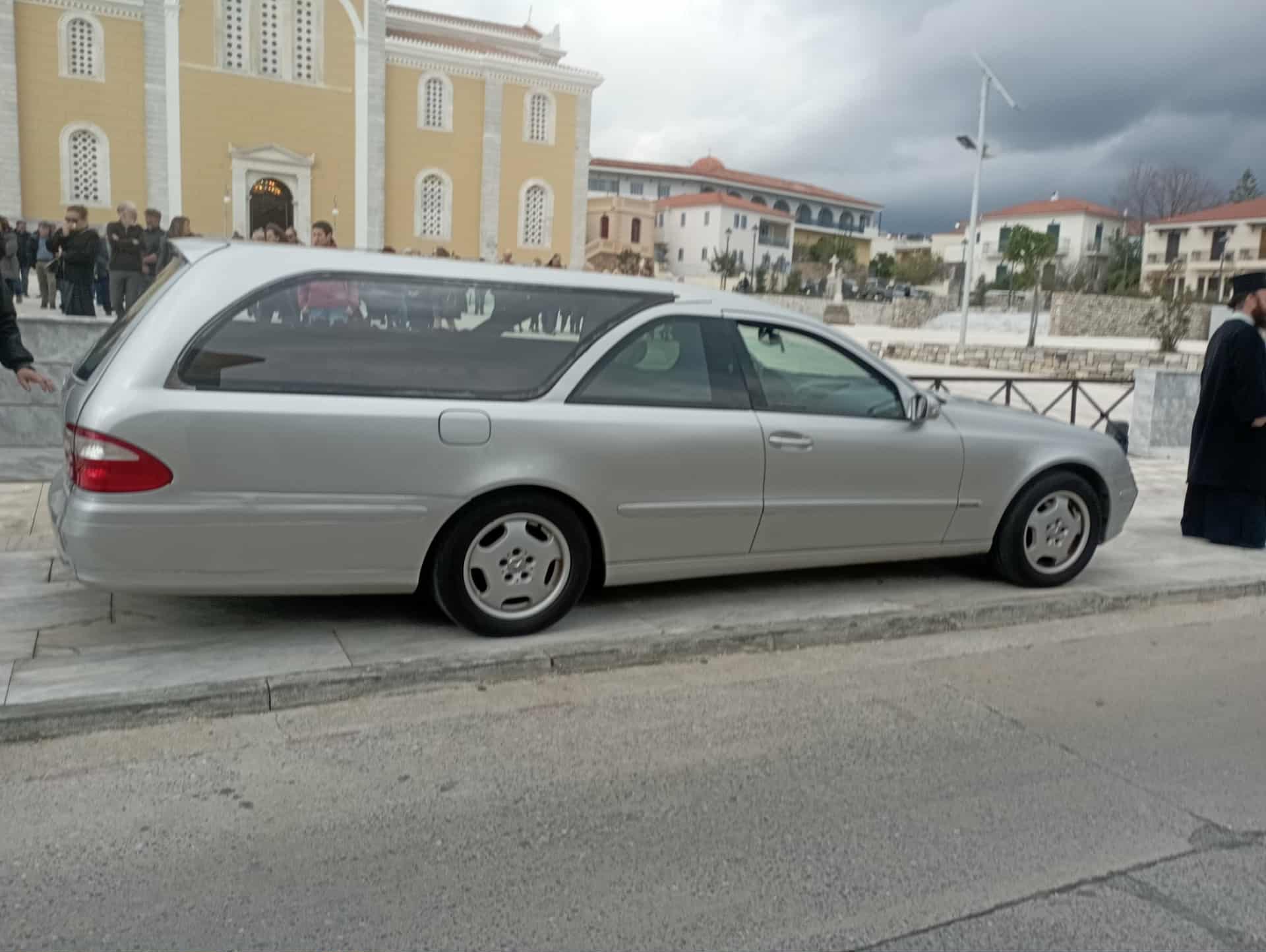 Στερνό “αντίο” χθες στο Γιάννη Κουτραφούρη…