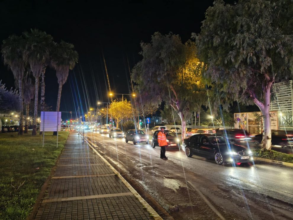 Κυκλοφοριακό χάος απο λάδια στο κέντρο της Καλαμάτας