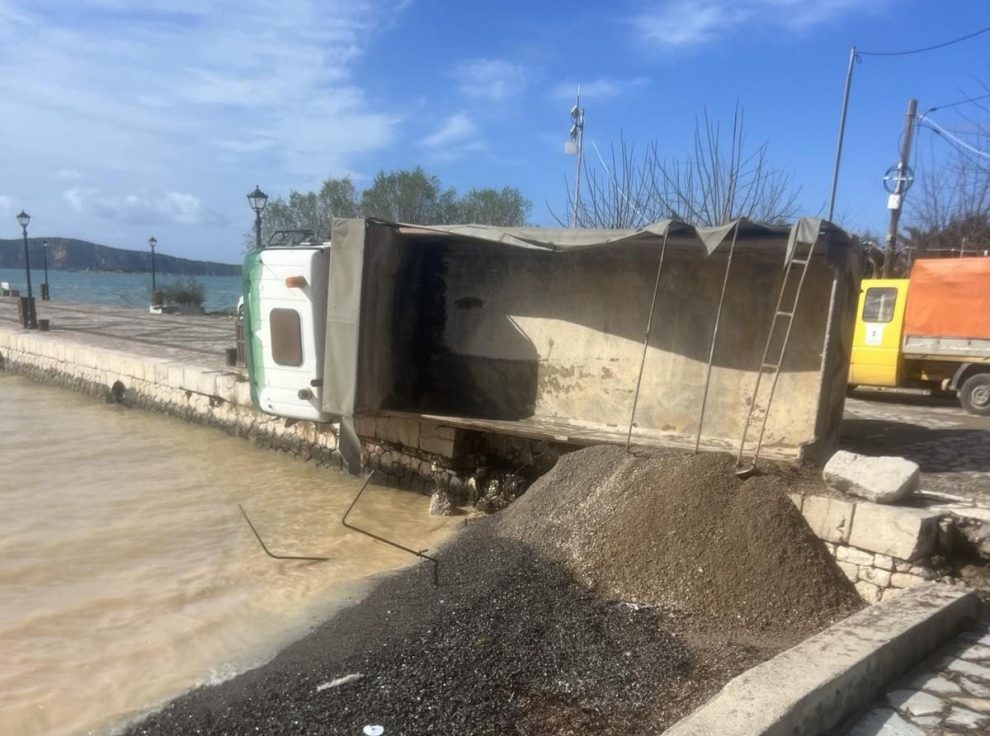 Επτά χρόνια μετά τον Ζορμπά, κατέρρευσε  η αλήθεια πριν καταρρεύσει ο μόλος στη Γιάλοβα