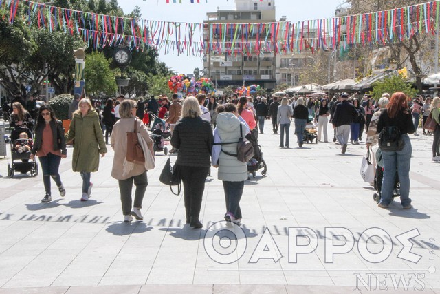 Του άρπαξε χρυσή αλυσίδα από το λαιμό μέσα στην πλατεία της Καλαμάτας