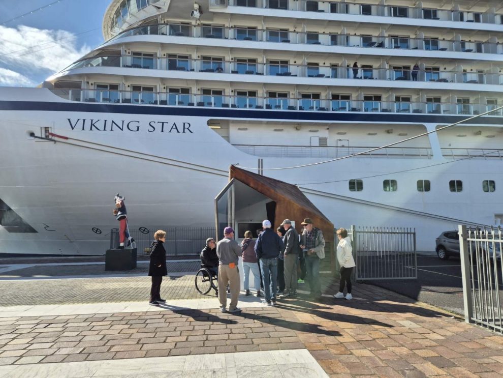 Με 927 επιβάτες έφτασε στην Καλαμάτα  το κρουαζιερόπλοιο «Viking Star»