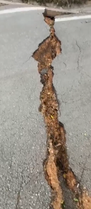 Συνεχίζονται οι κατολισθήσεις και η καταστροφή στο δρόμο Νέδουσα – Αλαγονία