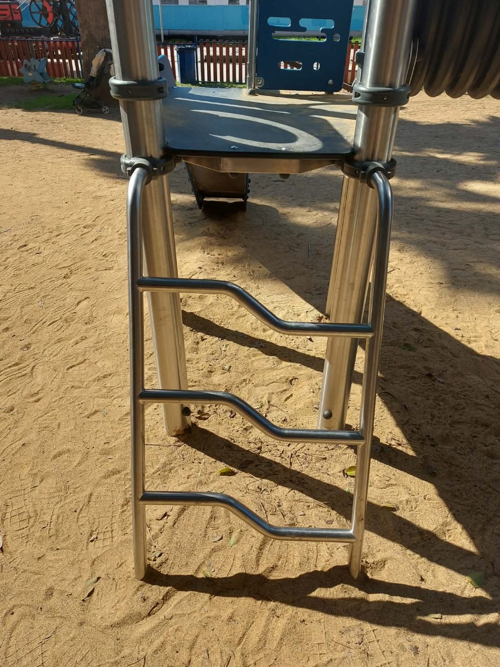 Τραυματισμοί και διαμαρτυρίες για παιδική χαρά στο Πάρκο του ΟΣΕ